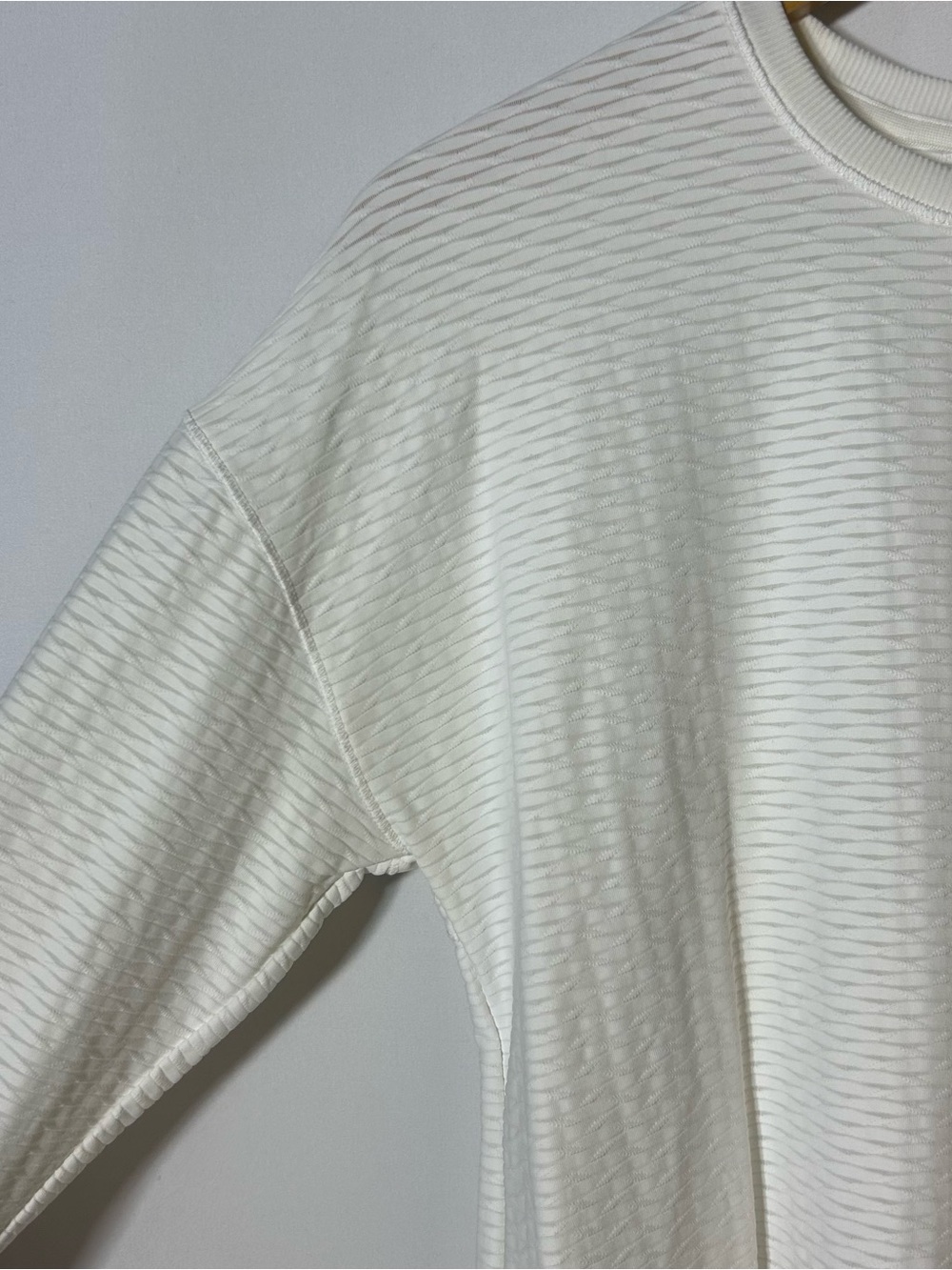 Calia White Long Sleeve Textured Lightweight Top Shirt Workout Medium - Picture 6 of 6